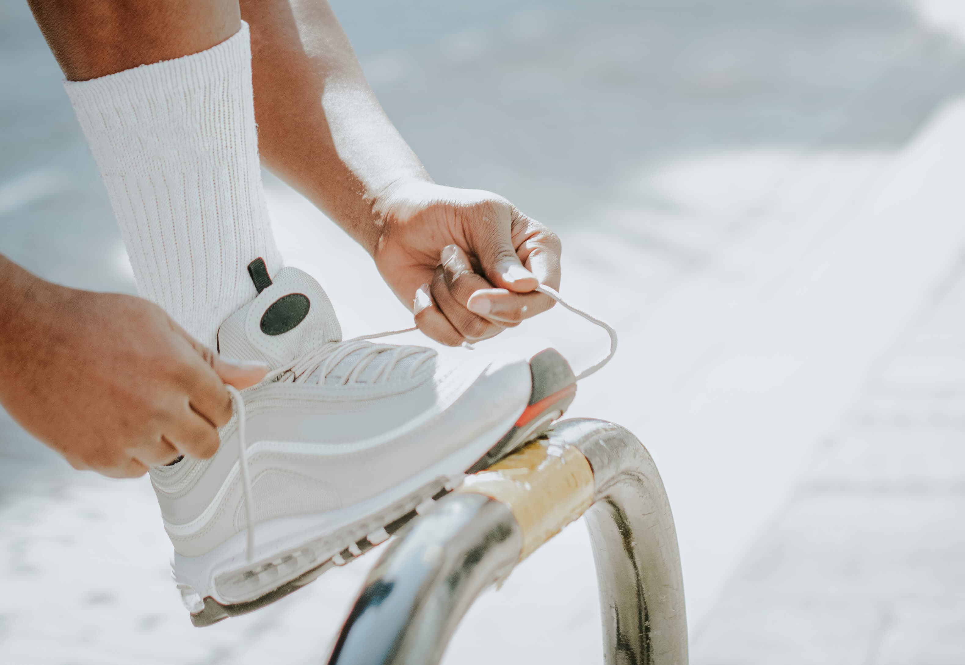 Guía Definitiva de Tallas: Nike vs Adidas vs New Balance 2026